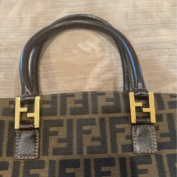 Fendi Zucca top handle. Great condition - Picture 2 of 13